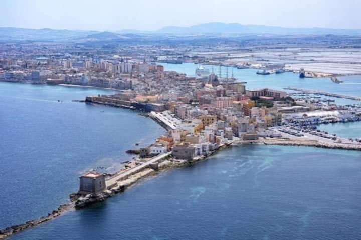 Casa Vacanze Ulisse Trapani Exterior foto