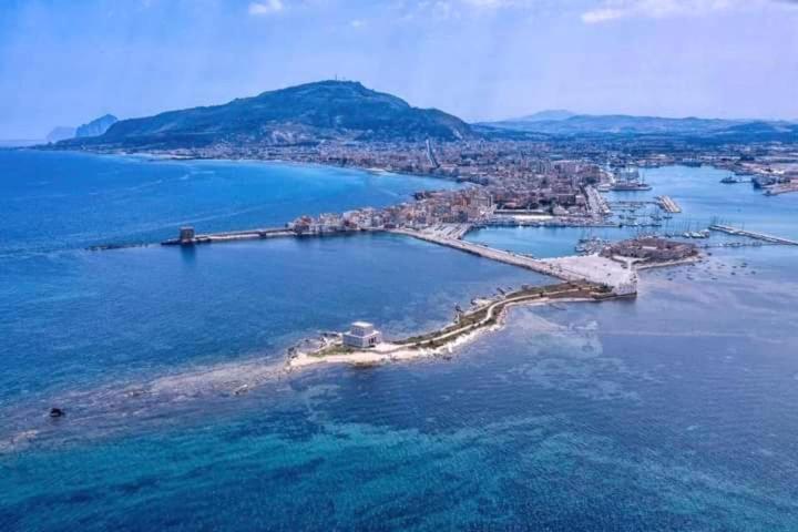 Casa Vacanze Ulisse Trapani Exterior foto