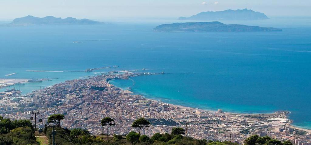 Casa Vacanze Ulisse Trapani Exterior foto